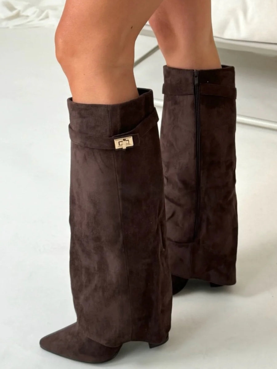 Modern Suede Boots for Women – Elegant and Comfortable