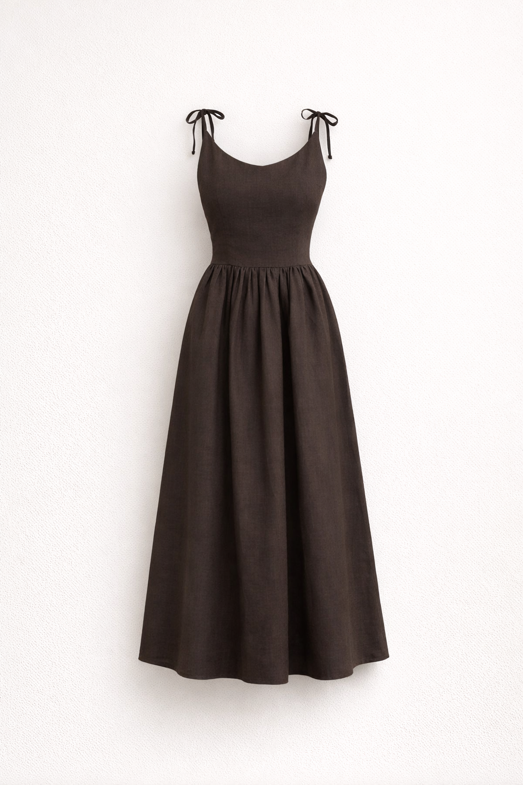 Vestido midi de malha para mulher com corte justo e gola alta