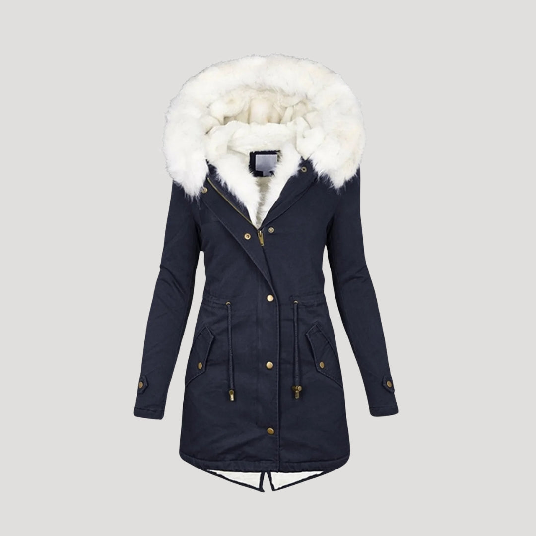 Mørkeblå dameparka med hvid pelskrave, lynlås og knapper. Vinterjakke til kvinder, stilfuld og varm, perfekt til koldt vejr.