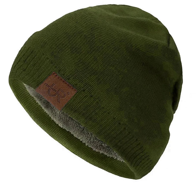 Grøn strikhue med fleecefor, unisex vintertilbehør, varm og stilfuld, perfekt til udendørs aktiviteter i koldt vejr.