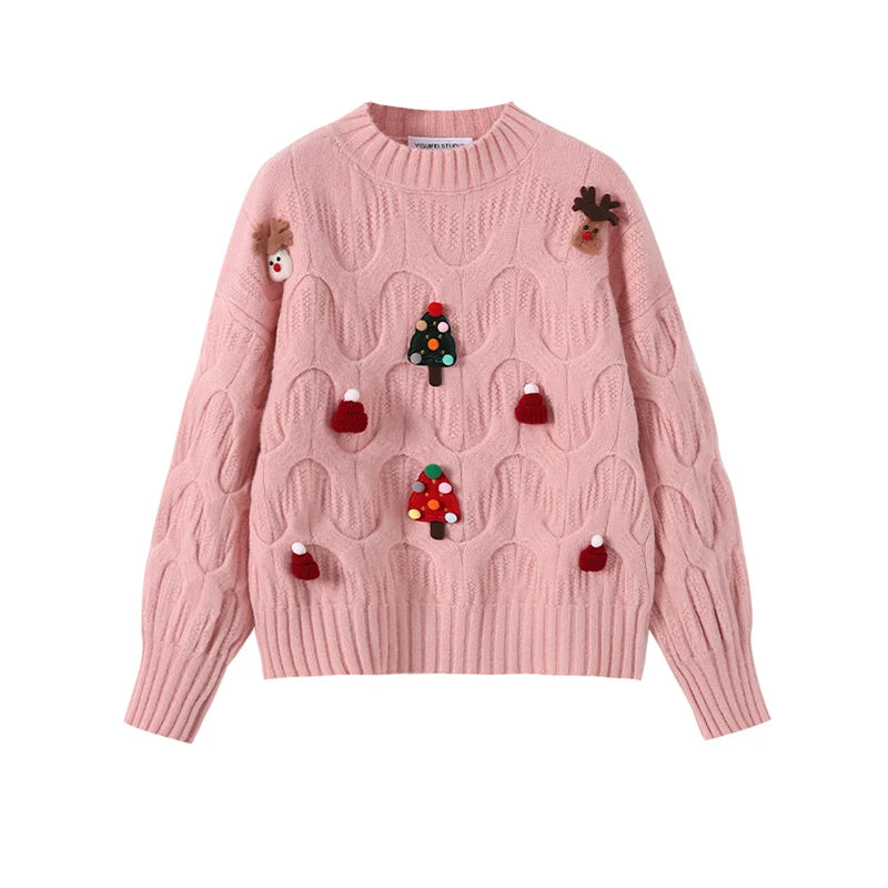 Lyserød julesweater med rensdyr- og juletræsmotiver, strikket i bølgemønster. Perfekt til vintermode og julefester. Unik og stilfuld design.