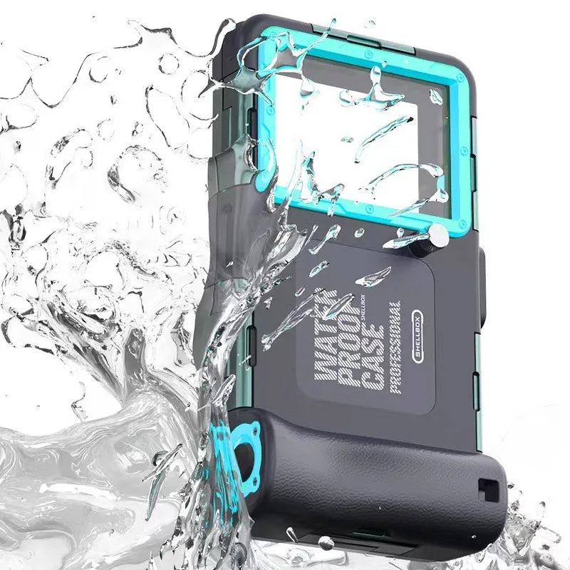 Vandtæt iPhone-cover med robust design, beskytter mod vand og stød. Perfekt til udendørs aktiviteter og vandsport. Kompatibel med flere iPhone-modeller.