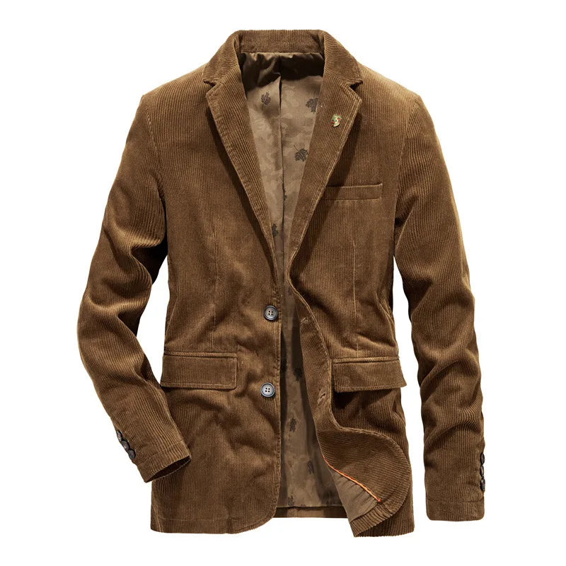 Brun fløjlsblazer til mænd med to knapper, klassisk design, lommer og revers. Perfekt til formelle og afslappede lejligheder.