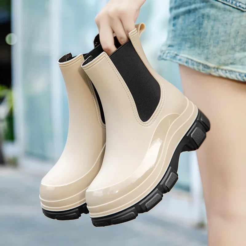 Bottes en caoutchouc légères à semelle compensée pour femmes