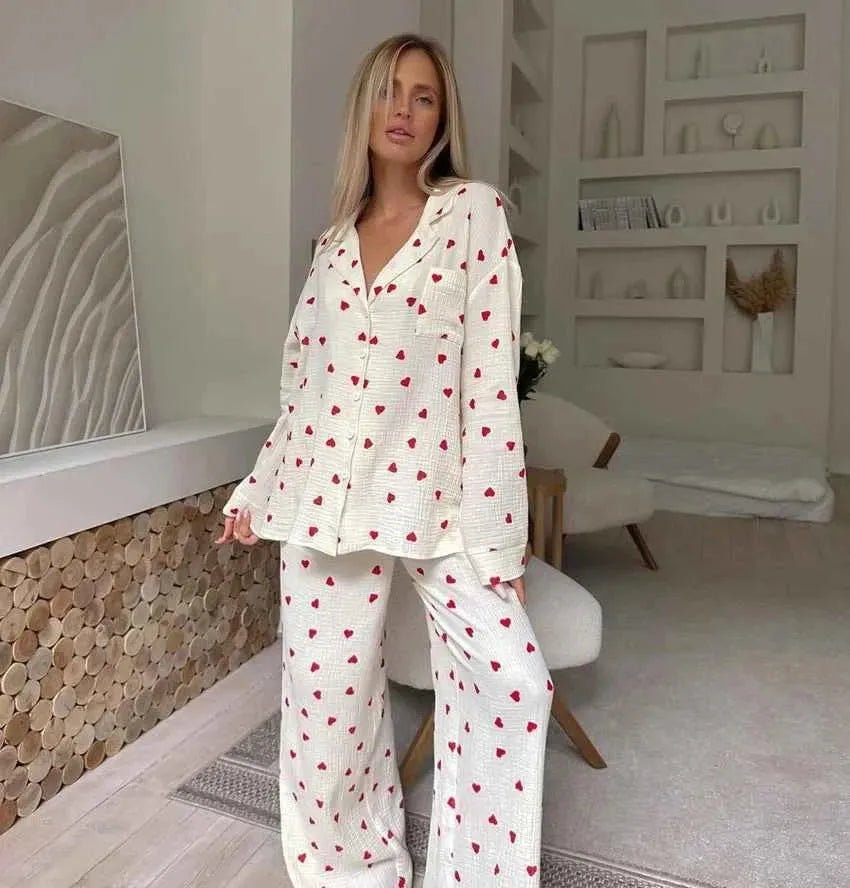 Amelie – Zweiteiliges Pyjama - Set mit Herzmuster & weitem Bein - Cecile LavelleHerzdruck