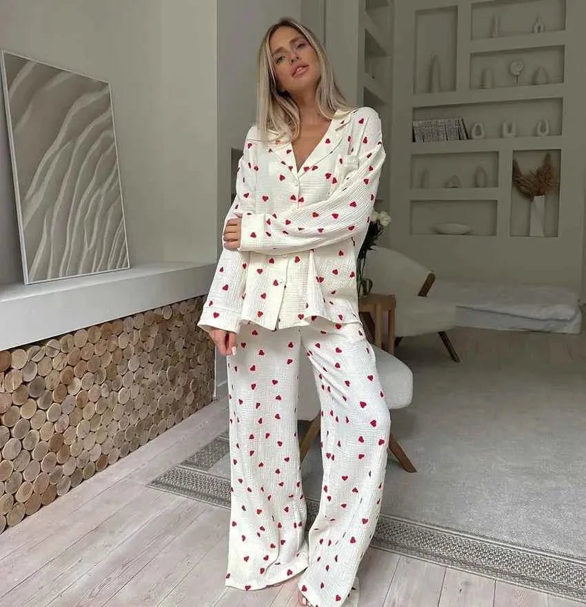 Amelie – Zweiteiliges Pyjama - Set mit Herzmuster & weitem Bein - Cecile LavelleHerzdruck