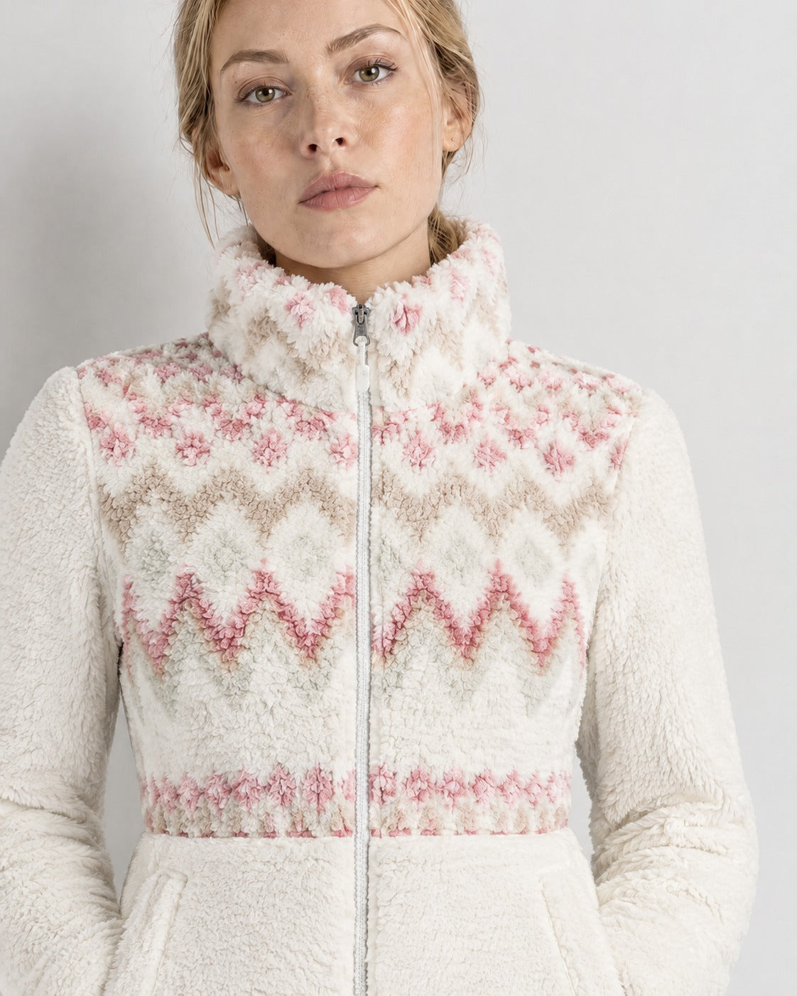 Alpine Aztec Tearose | neckline detail