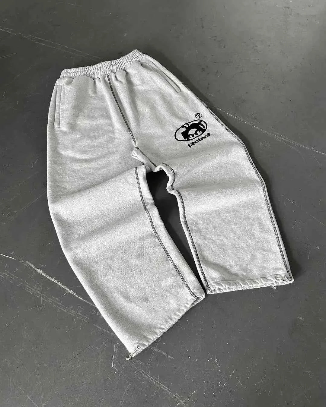 Herren Jogginghose im Y2K Streetwear-Stil in Hellgrau