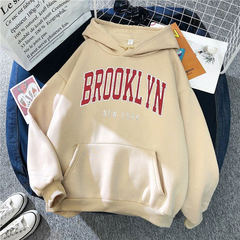 Sudadera con capucha para mujer con elegante estampado de Brooklyn