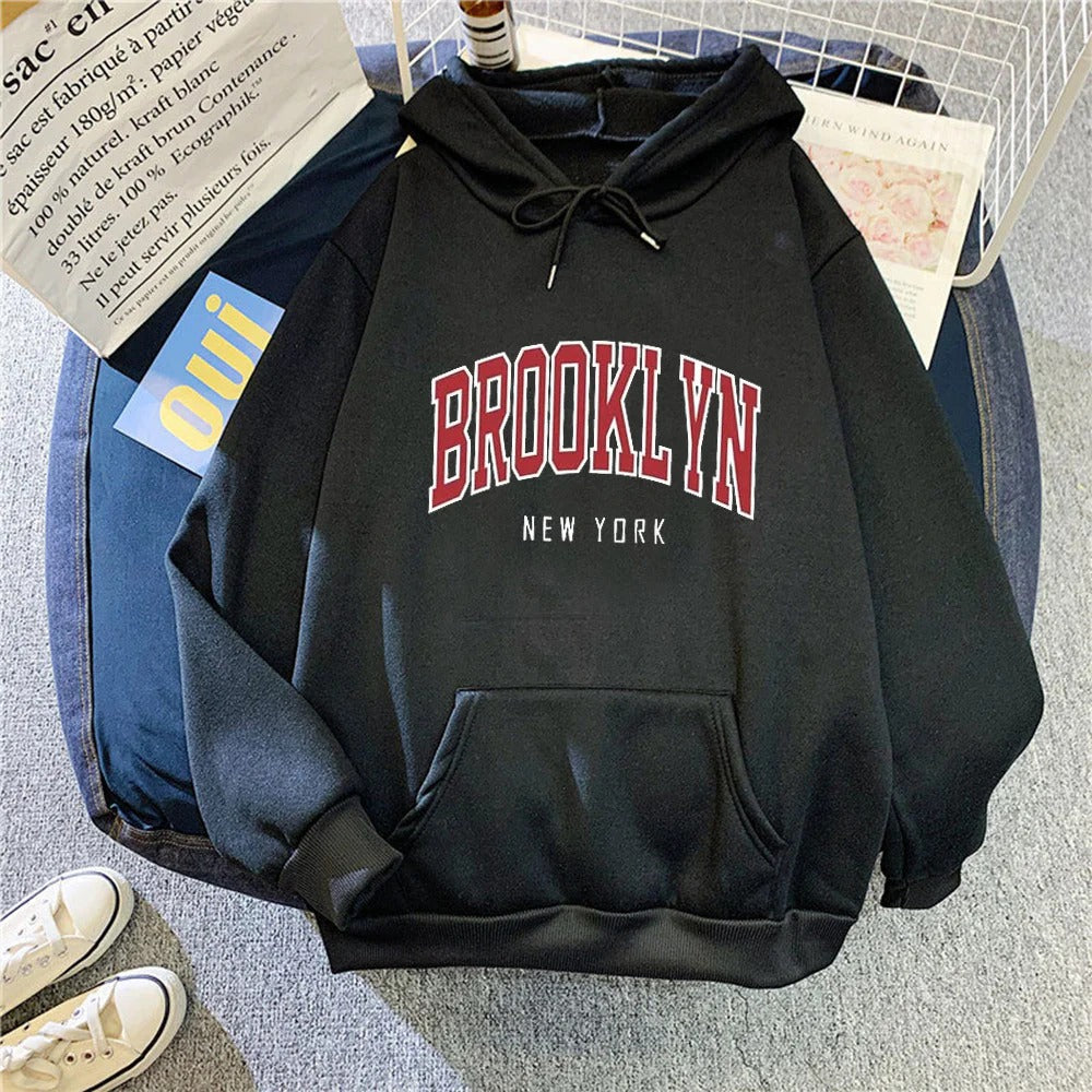 Sudadera con capucha para mujer con elegante estampado de Brooklyn