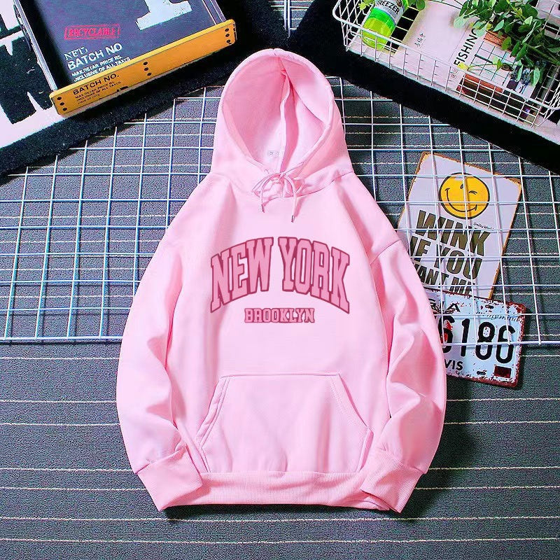 Sudadera con capucha para mujer con elegante estampado de Brooklyn