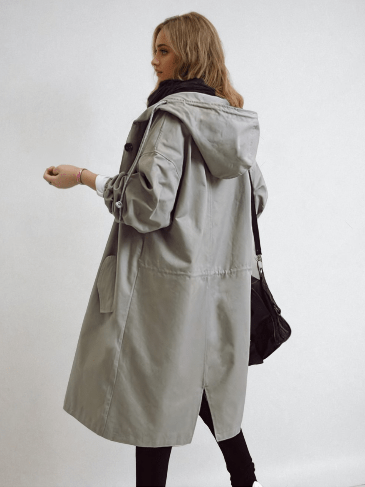 Giacca lunga leggera con cappuccio da donna