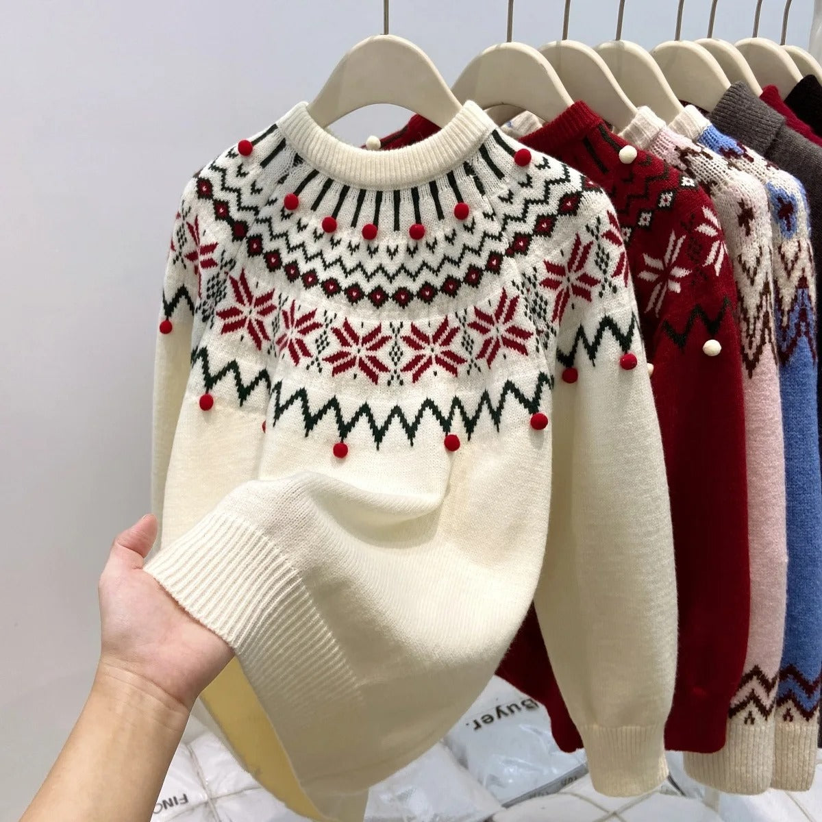 Pull de Noël en maille pour femme avec motif jacquard - Pull crème et rouge à motif géométrique