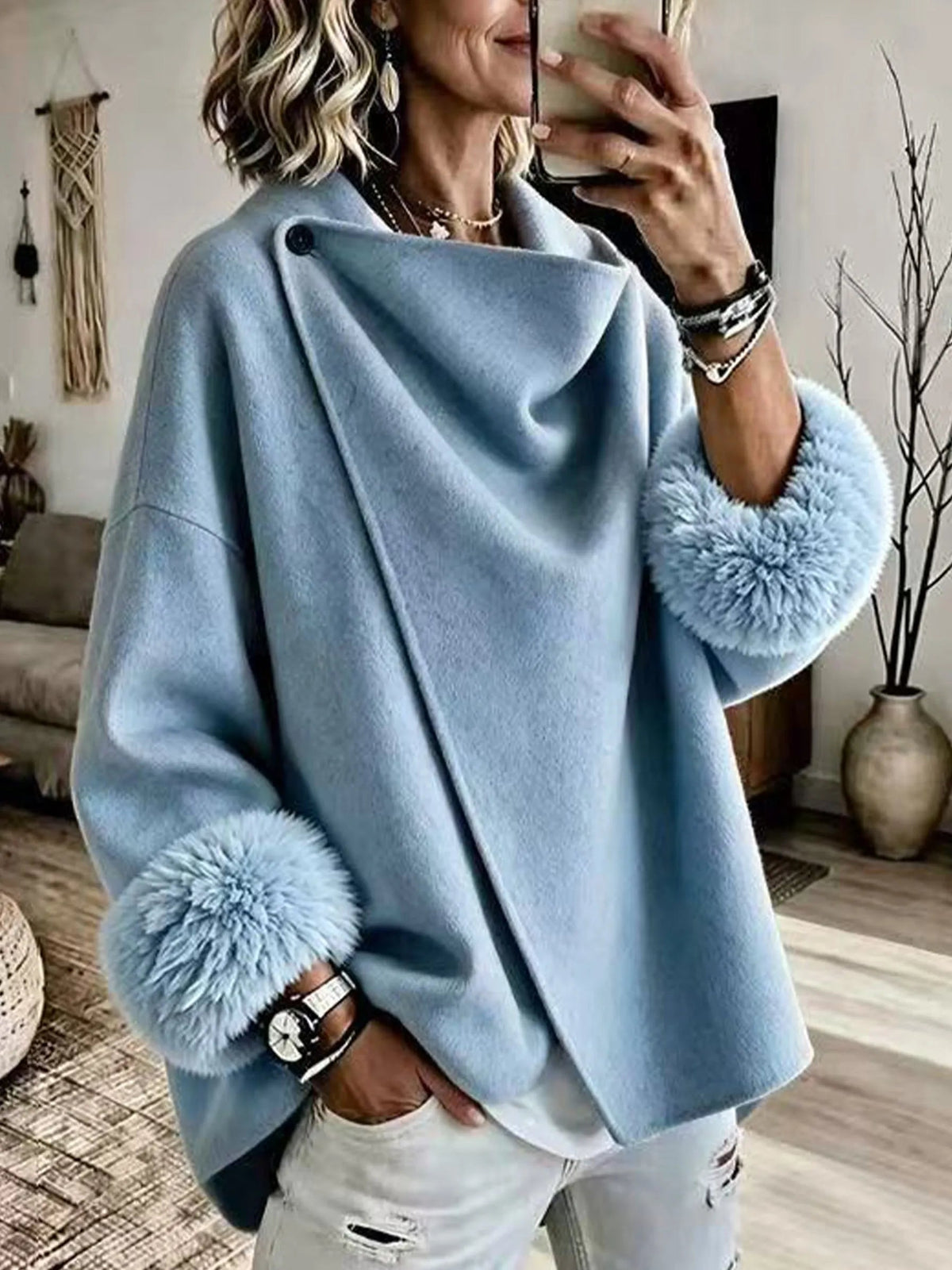 Elegante chaqueta de mezcla de lana con corte asimétrico y pelo sintético