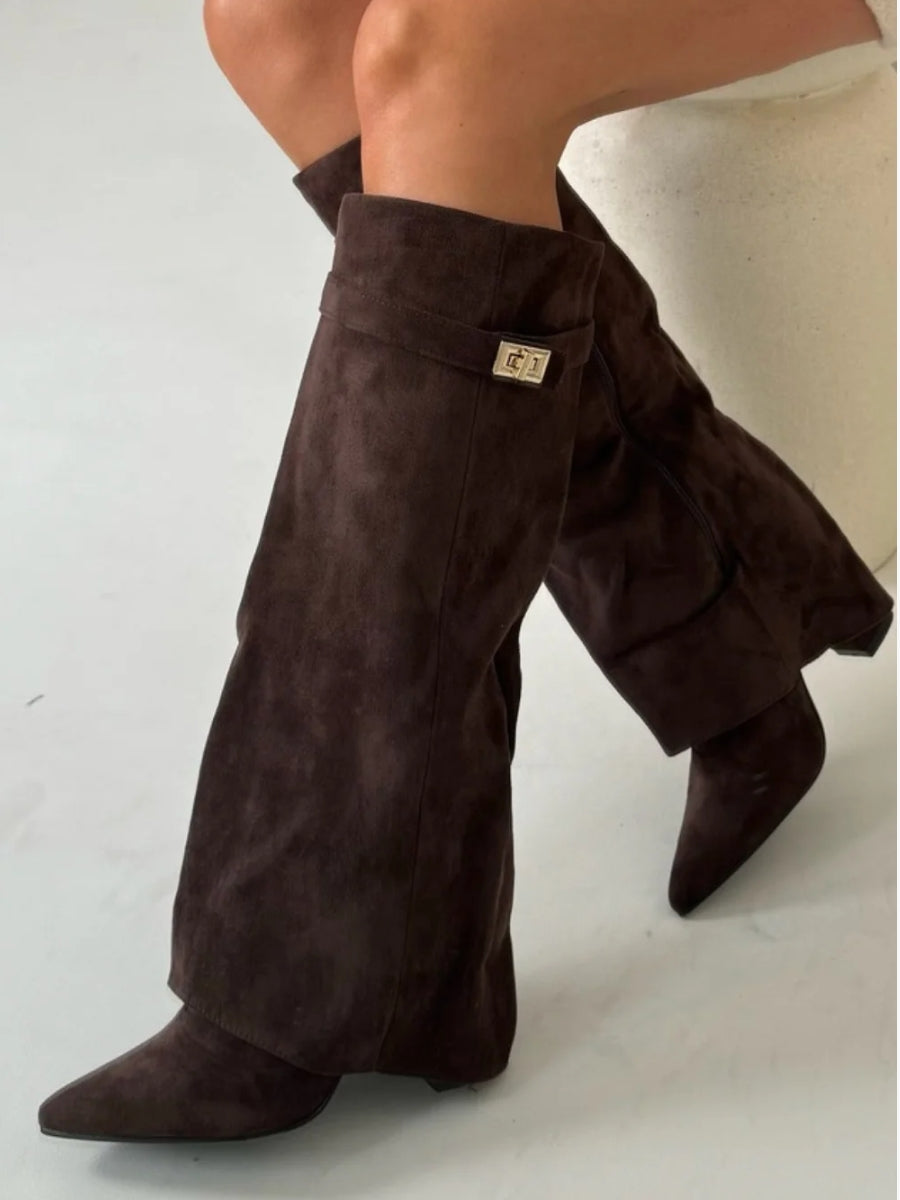 Modern Suede Boots for Women – Elegant and Comfortable