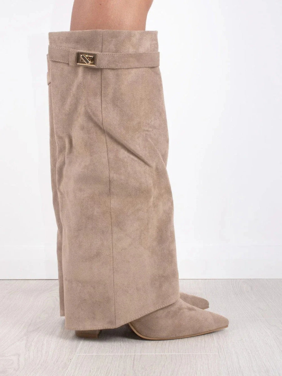 Modern Suede Boots for Women – Elegant and Comfortable