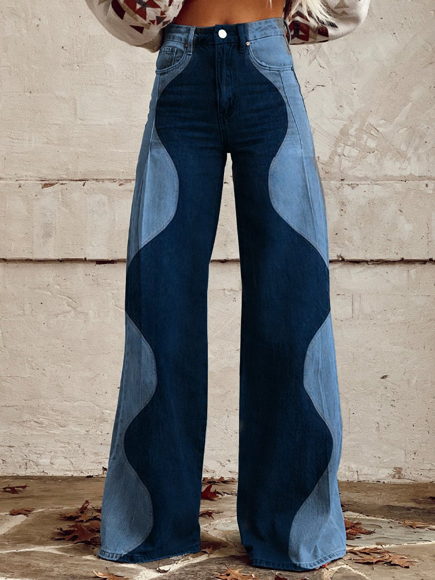Damenjeans mit weitem Bein und Einsätzen