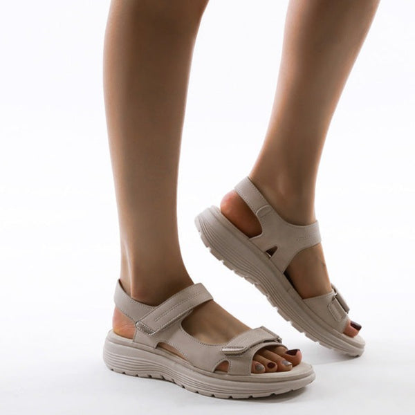 Plateausandalen mit Klettverschluss