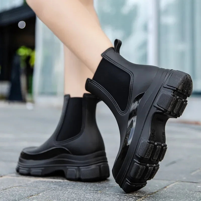Bottes en caoutchouc légères à semelle compensée pour femmes