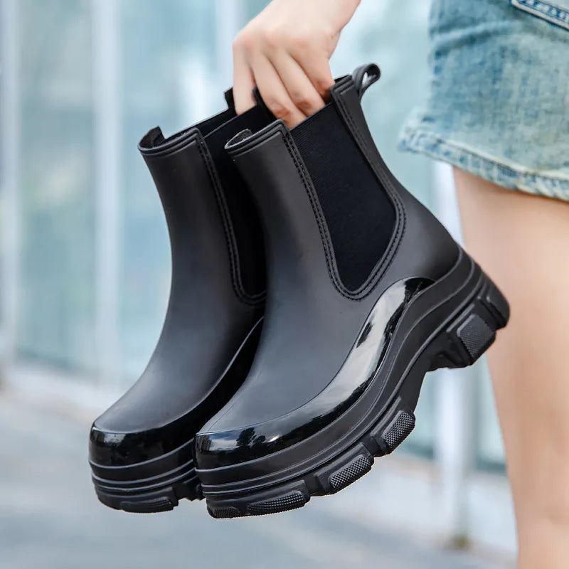 Bottes en caoutchouc légères à semelle compensée pour femmes