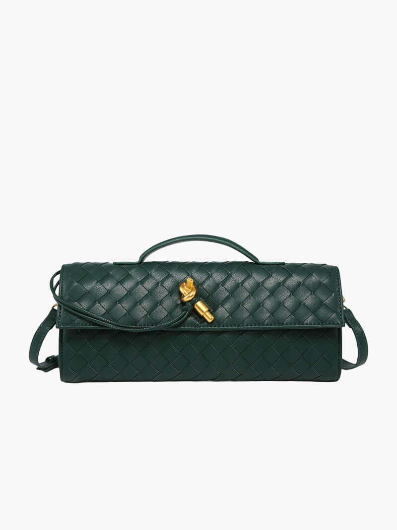 Mørkegrøn flettet lædertaske med gulddetaljer, elegant design, håndtag og skulderrem. Perfekt til modebevidste kvinder.