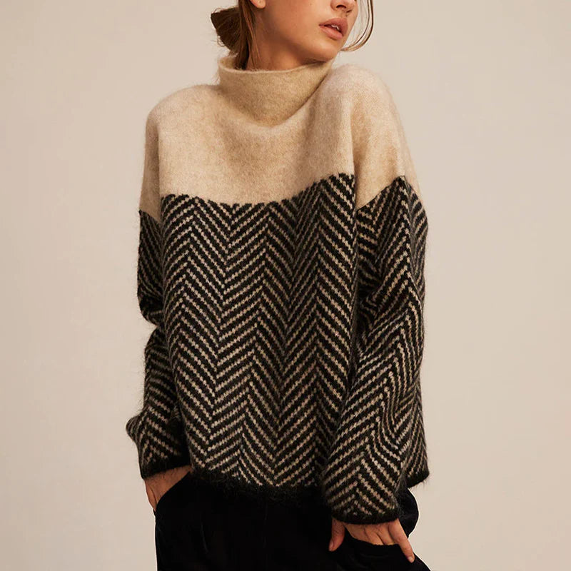 Jersey de mujer Arla de cuello alto: jersey de cachemira cálido, de corte relajado y con un moderno patrón de chevrones