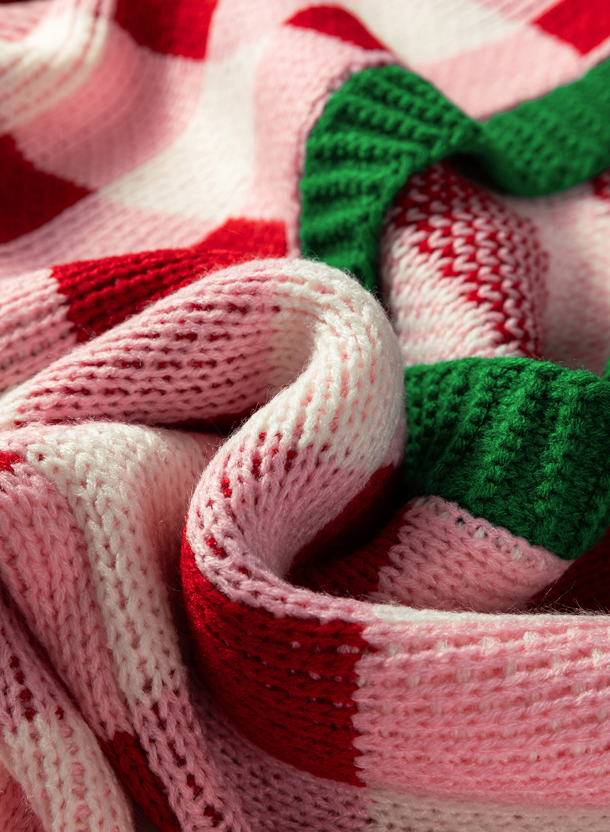 Cardigan natalizia rosa chiaro a quadri da donna - maglione in maglia aperta con bordo verde e dettagli a fiocco