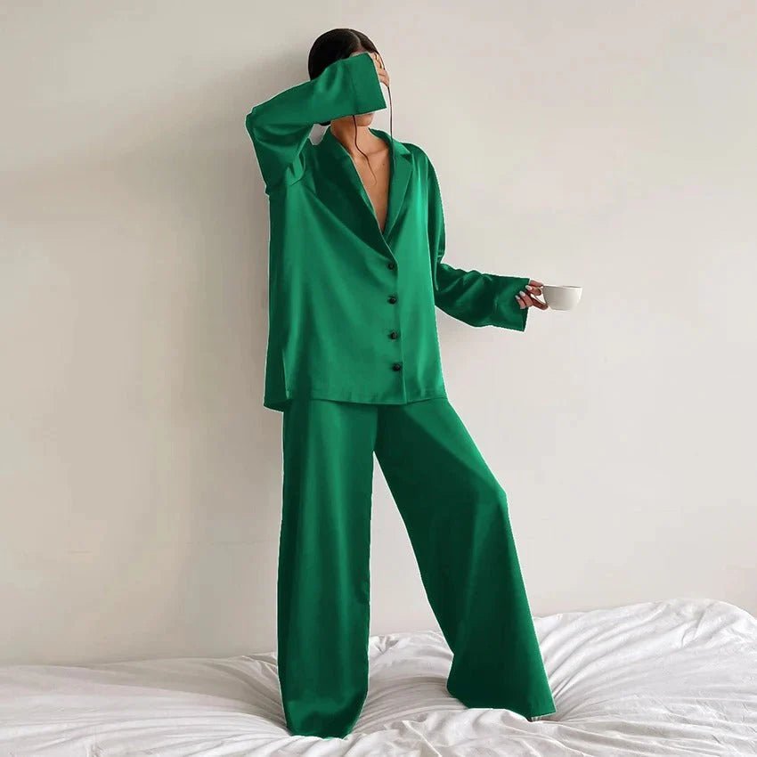 Elisa – Zweiteiliges Loungewear - Set mit Hemdbluse und weiter Hose - Cecile LavelleGrün