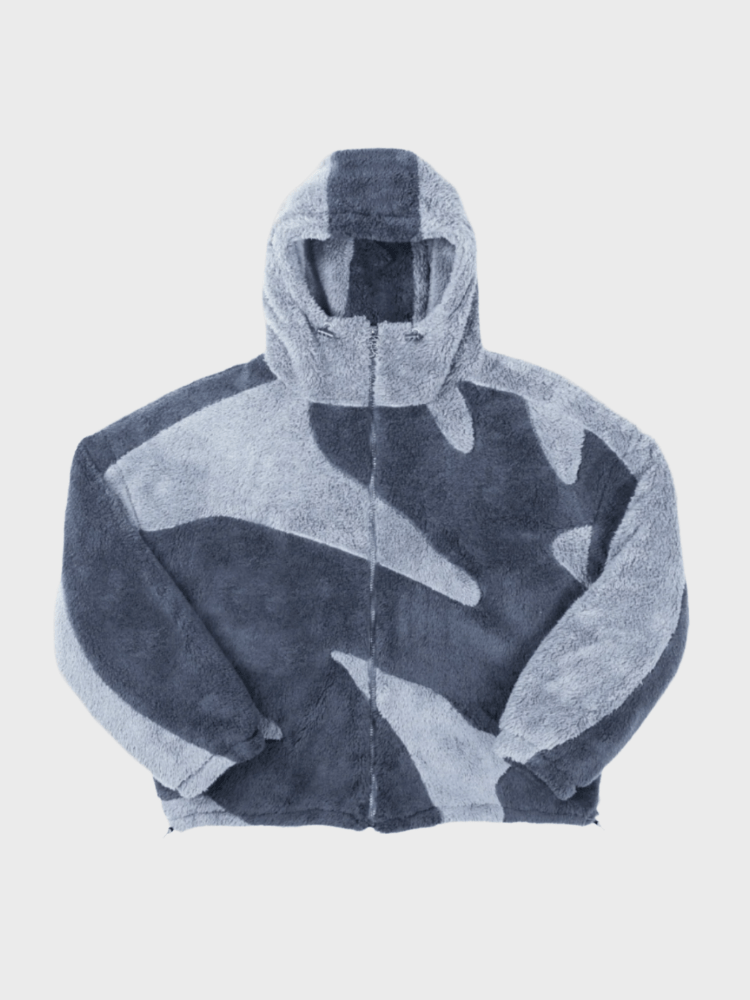 Grå og blå camouflage hættetrøje i plys, unisex design, trendy vintermode, varm og stilfuld jakke til koldt vejr, moderne streetwear.