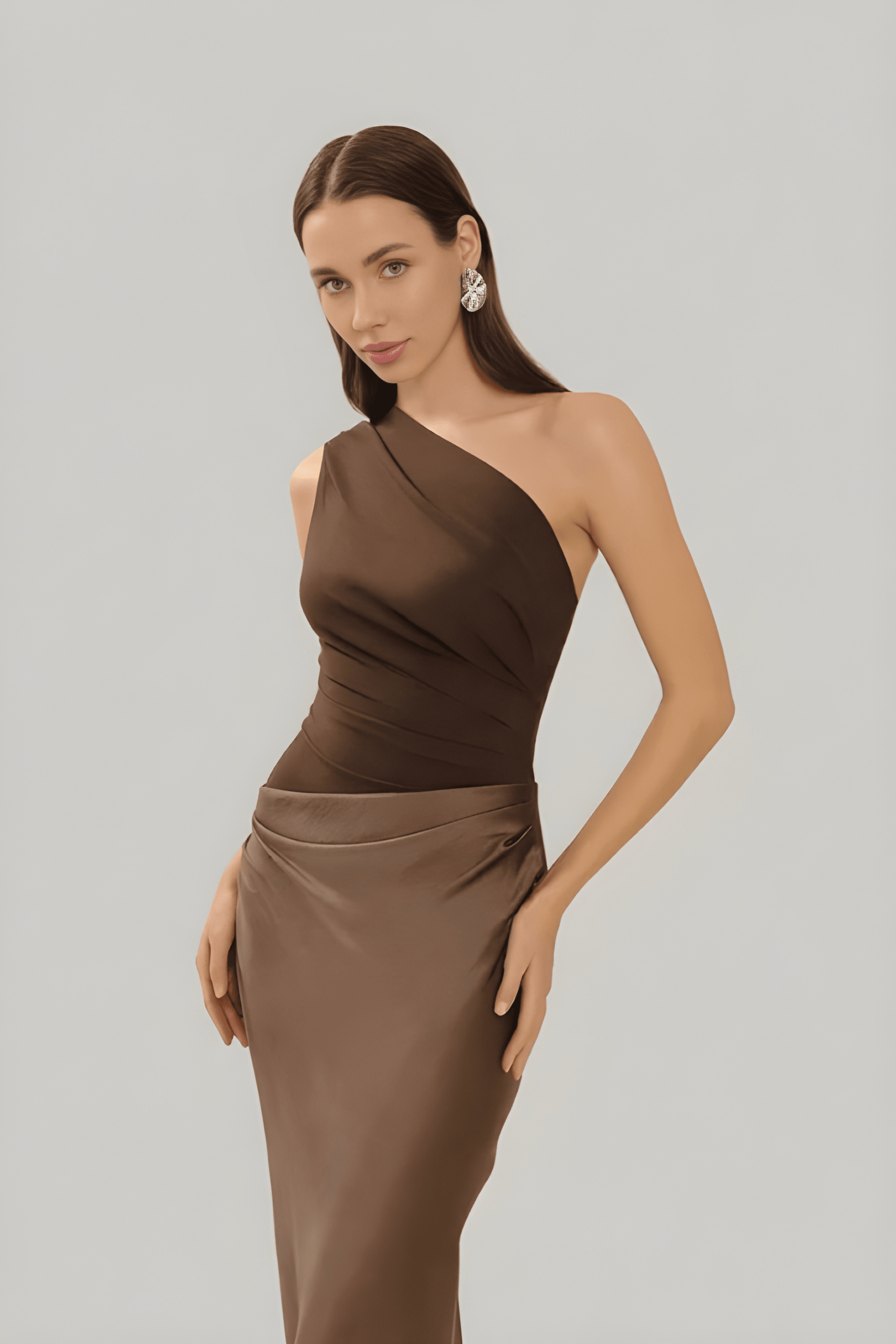 Ein-Schulter-Maxikleid mit elegantem Schnitt